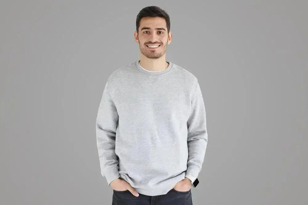 A Useful Comparison Between Hoodies & Sweatshirts